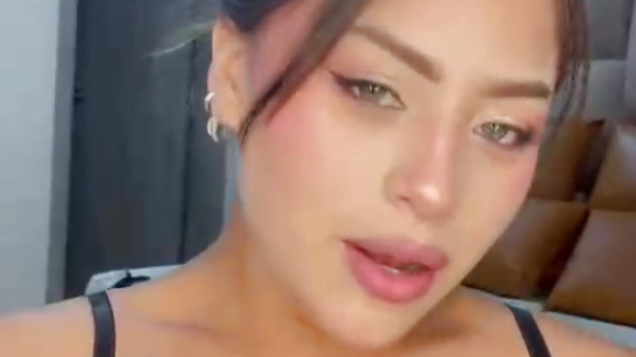 Lingerie Show Tease Free Watch Now – video od webkamerové modelky AmaraStewart