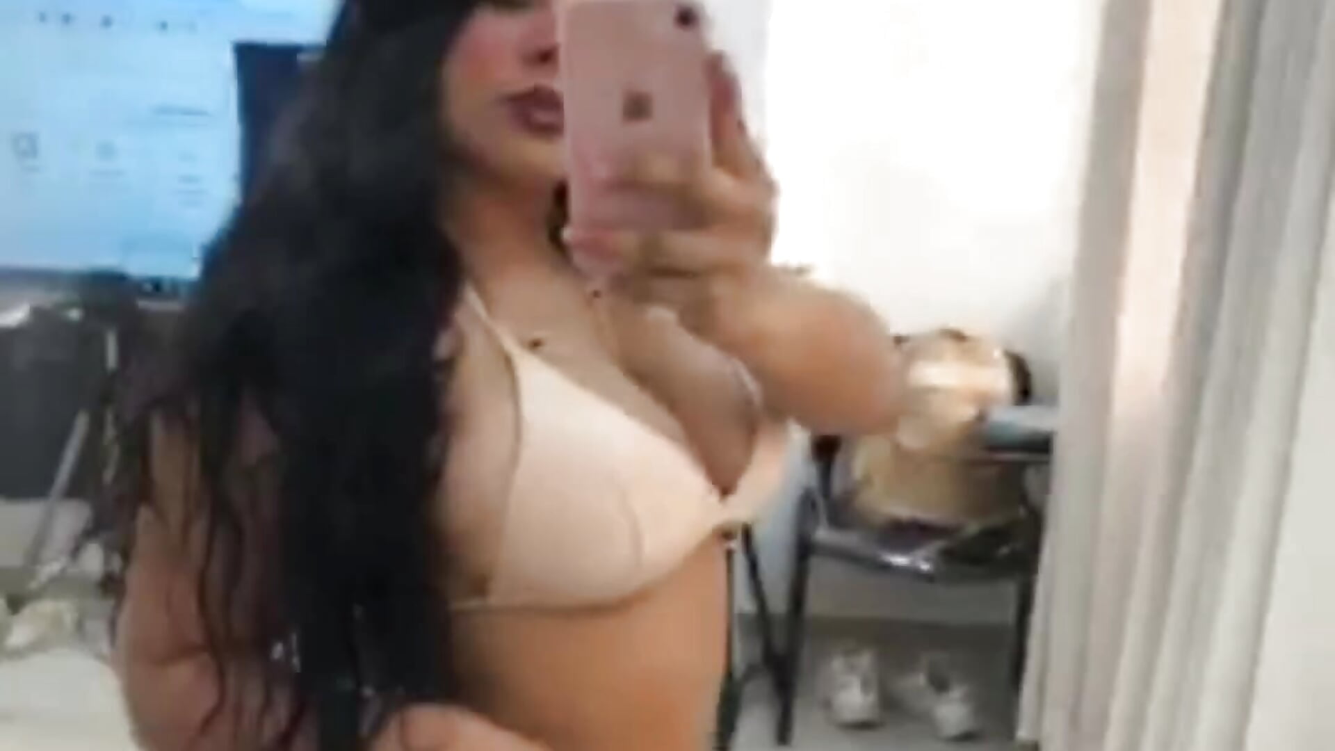 Unlock Her Passionate Pleasures – video od webkamerové modelky StefaniCollins