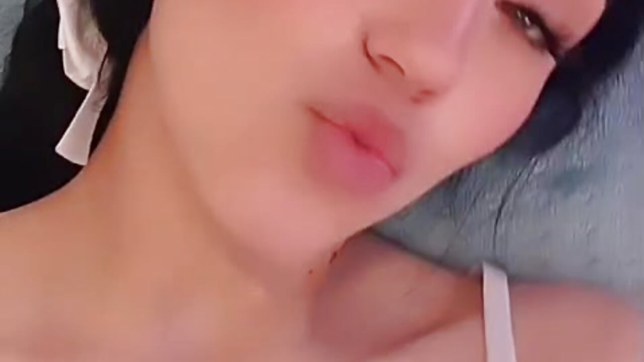 Stay close to me!💖