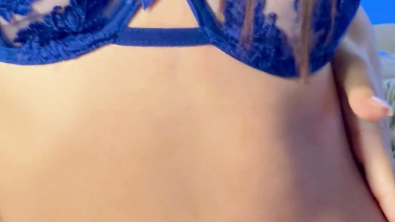 Petite body 🎁 - video av Violeth_monroe cam-modell