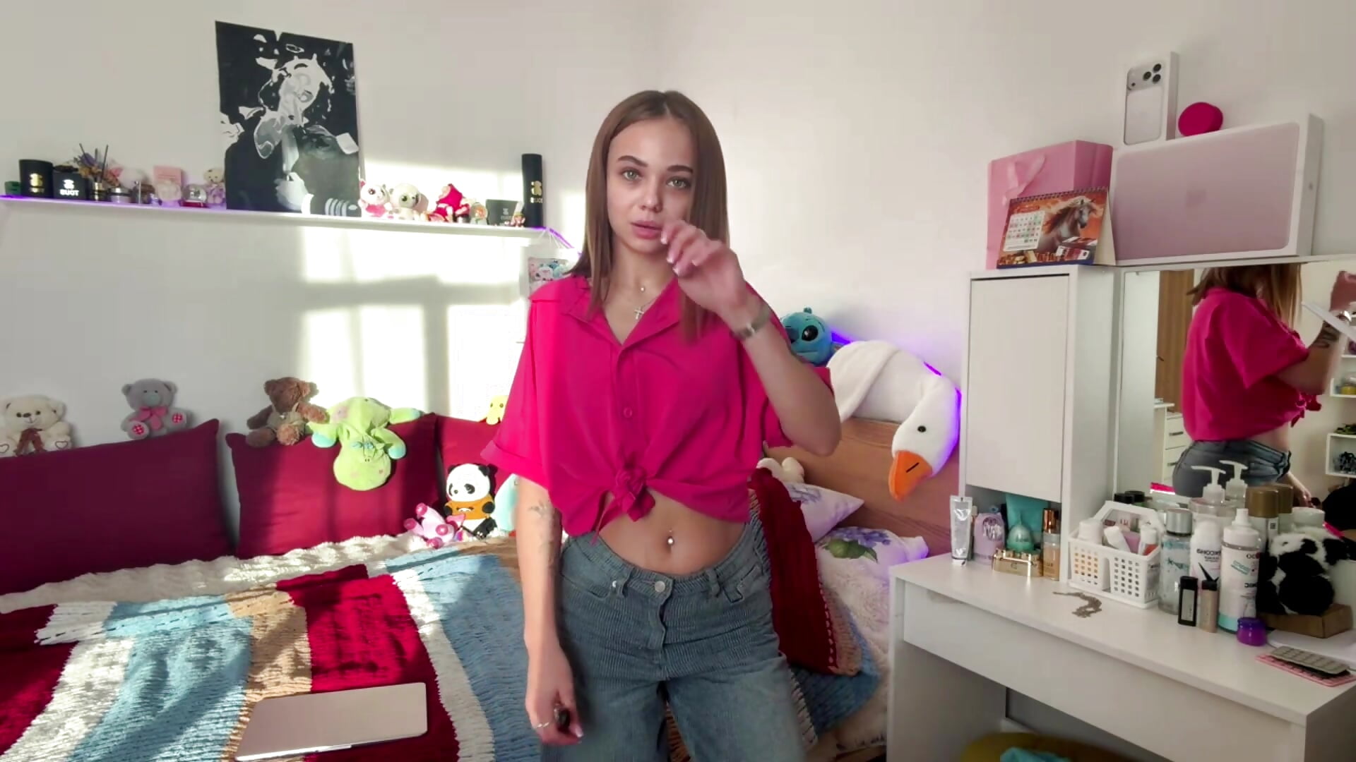 Lovely stream with flirt - video by HuongWettach cam model