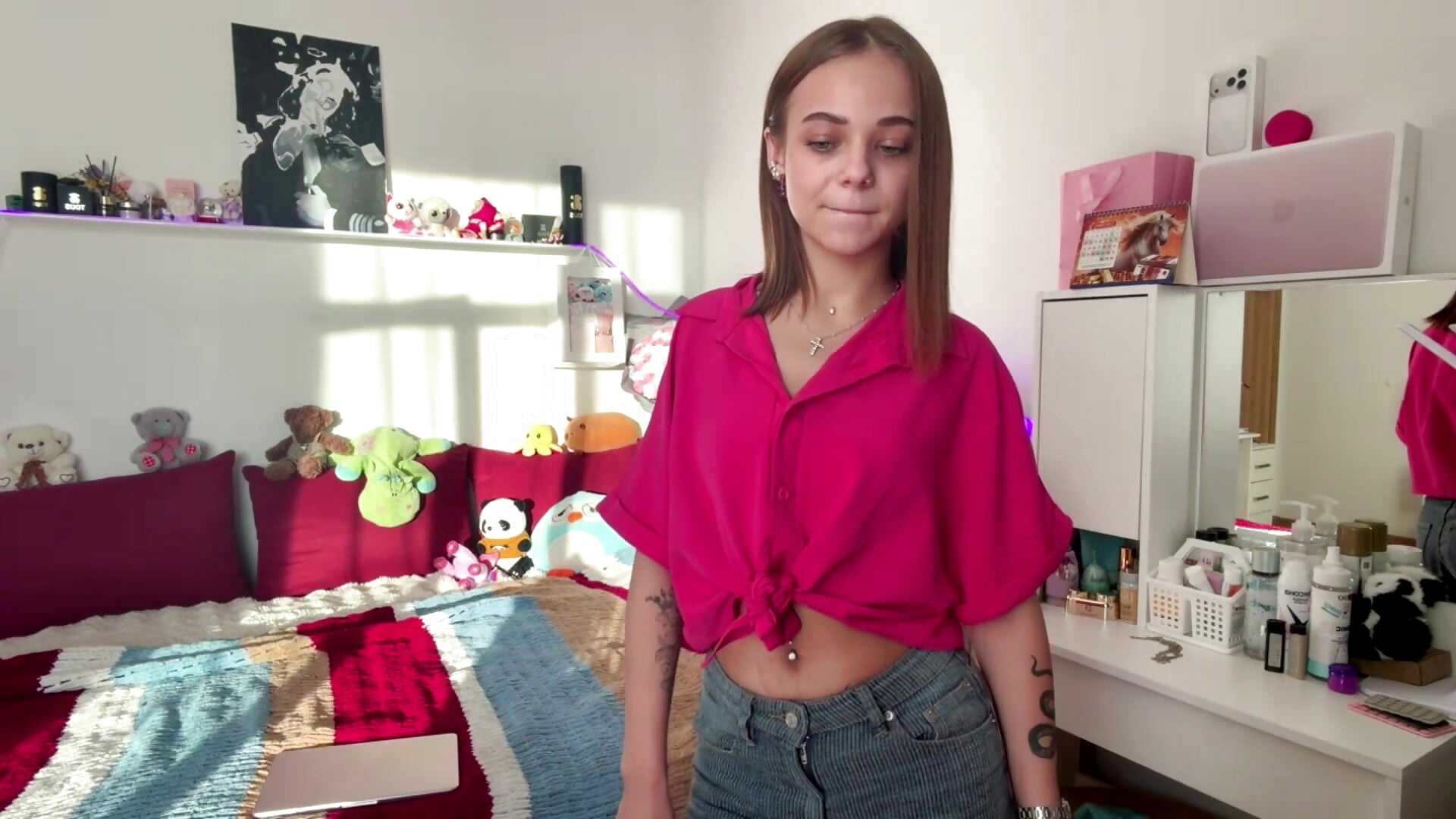 My room - video by HuongWettach cam model
