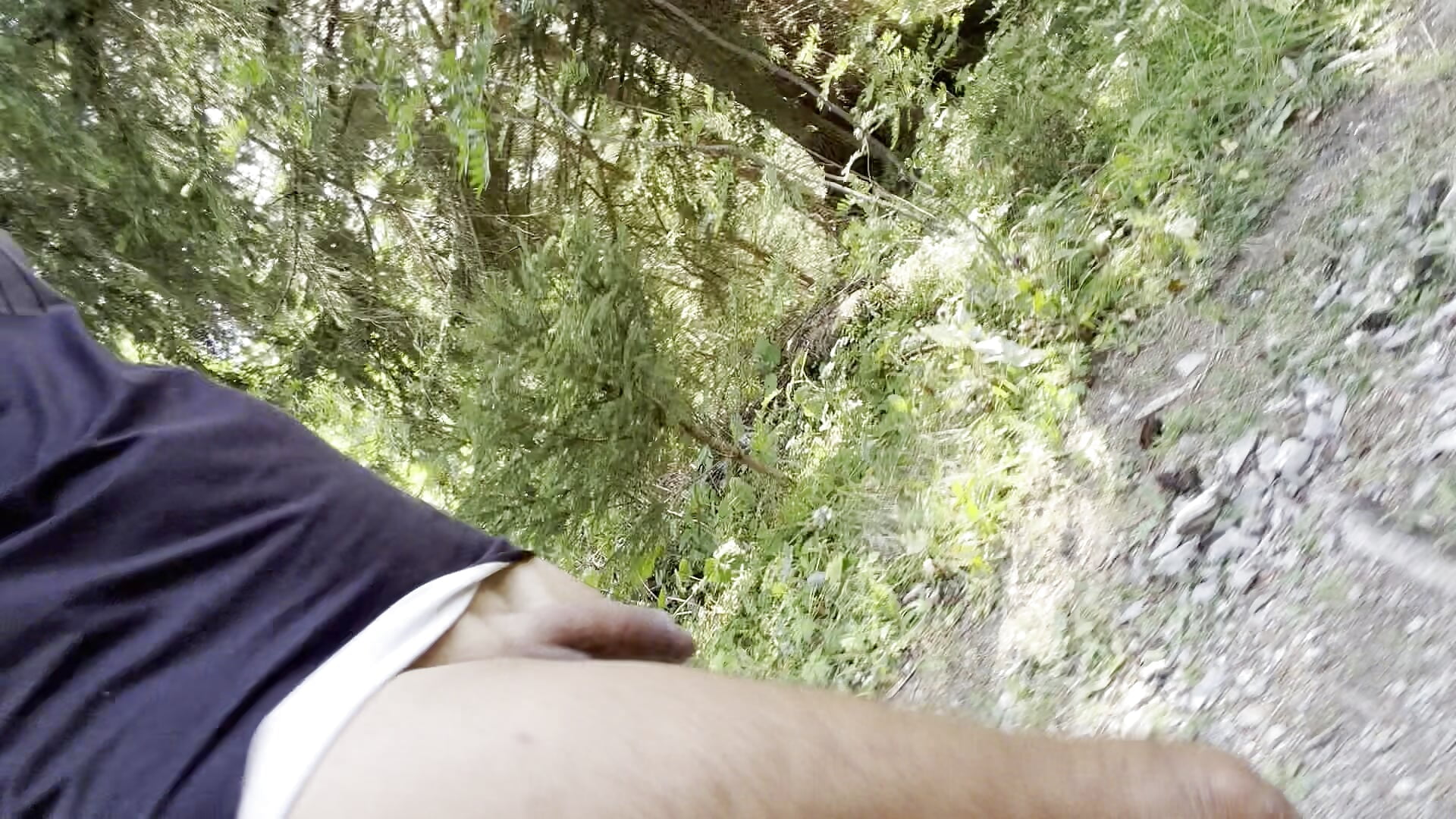 Nude hiking – video af Nicedick234m cam-model