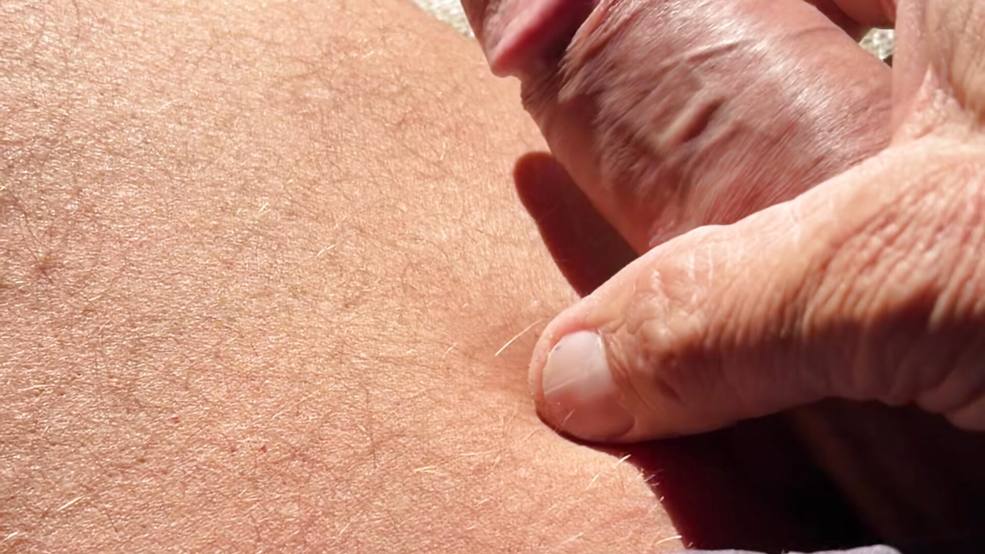 Morning tan - clip cu Nicedick234m model videochat