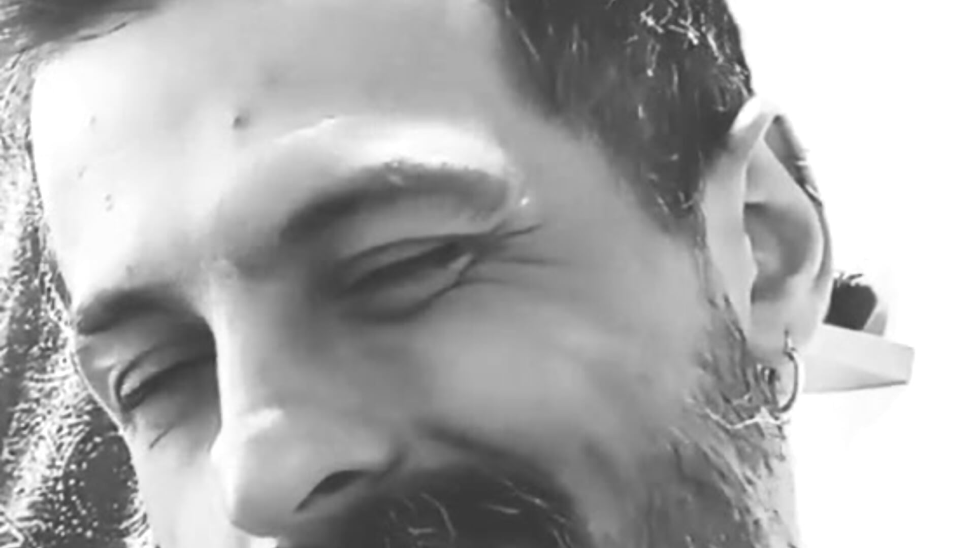 WhatsApp Video 2026-09-14 at 12,19,08 PM - video van miguel_angelo_ cam-model