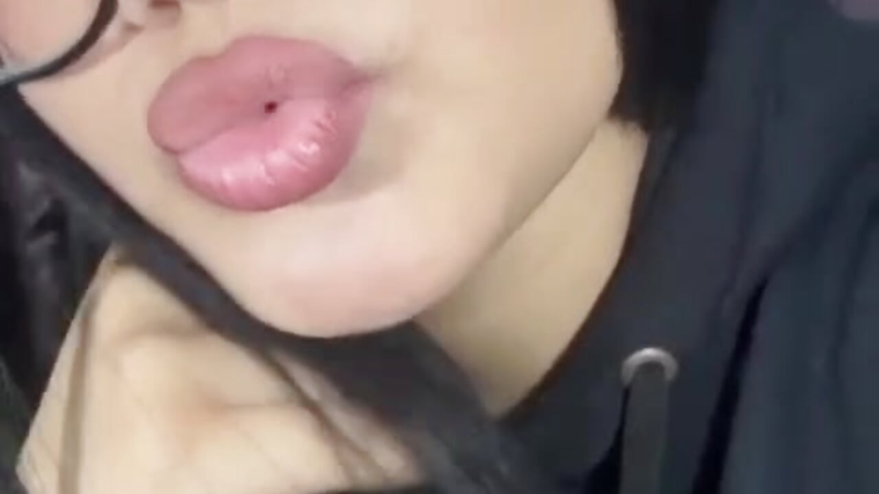 Hello guys welconw to my profile❤️ - Vídeo de Daphne_Brow, modelo de vídeos