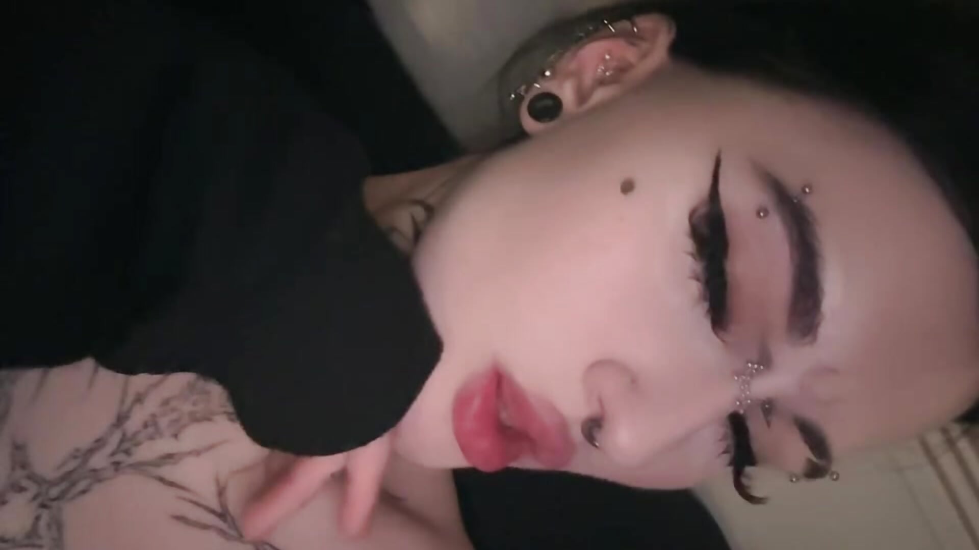 lipsync 18+