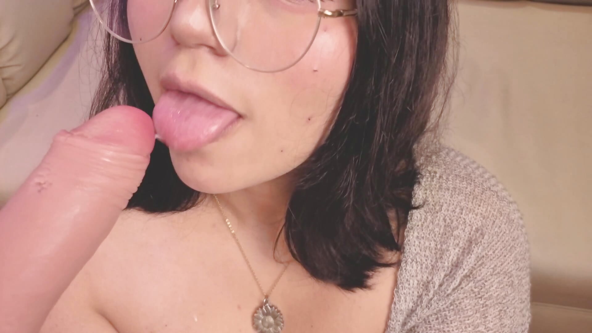 I want to lick your cock - video di SaraLyynn modella di cam