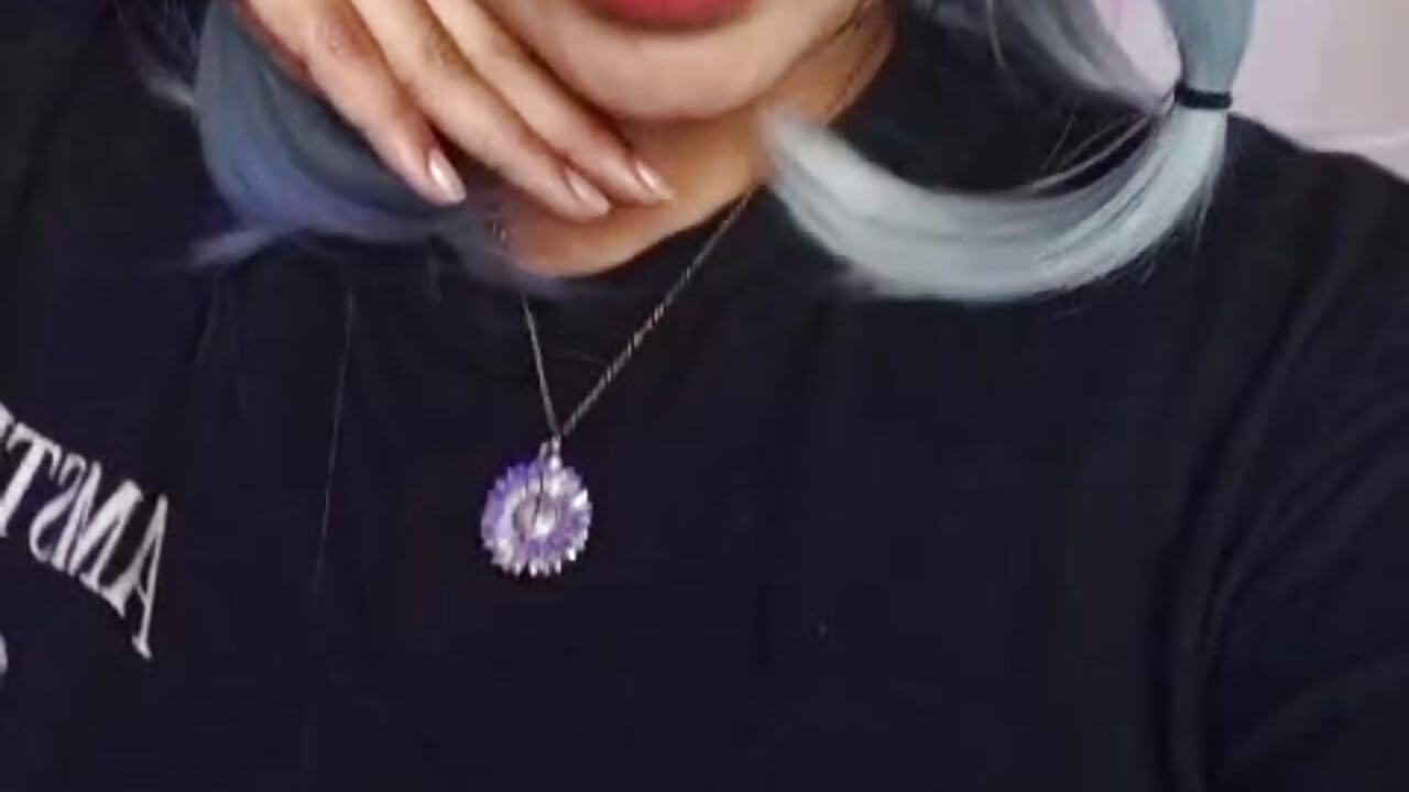 You’ve got me drooling 💧, baby~ Come let my juicy lips give you some pleasure 💦👄 - video by SaraLyynn cam model