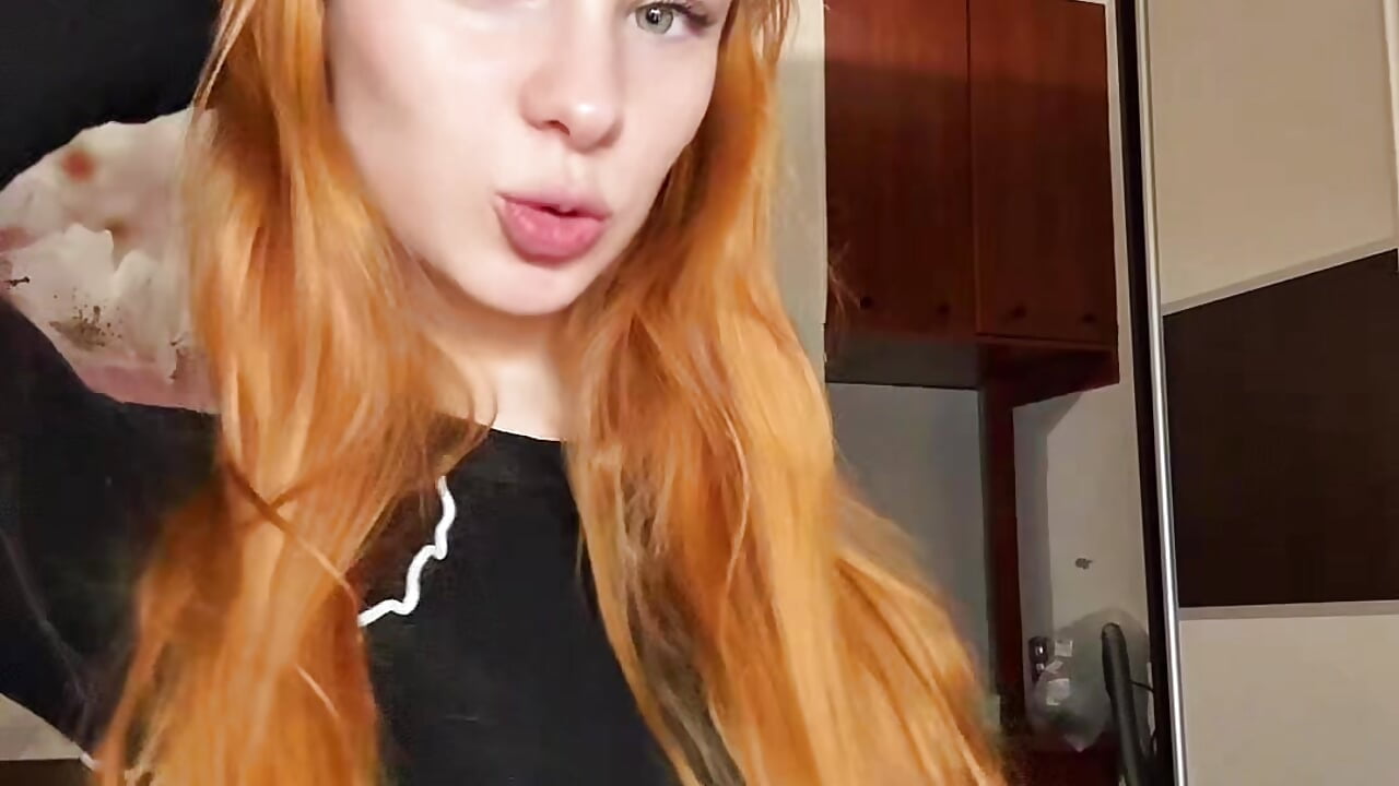 Intro – video od webkamerové modelky Serenique_