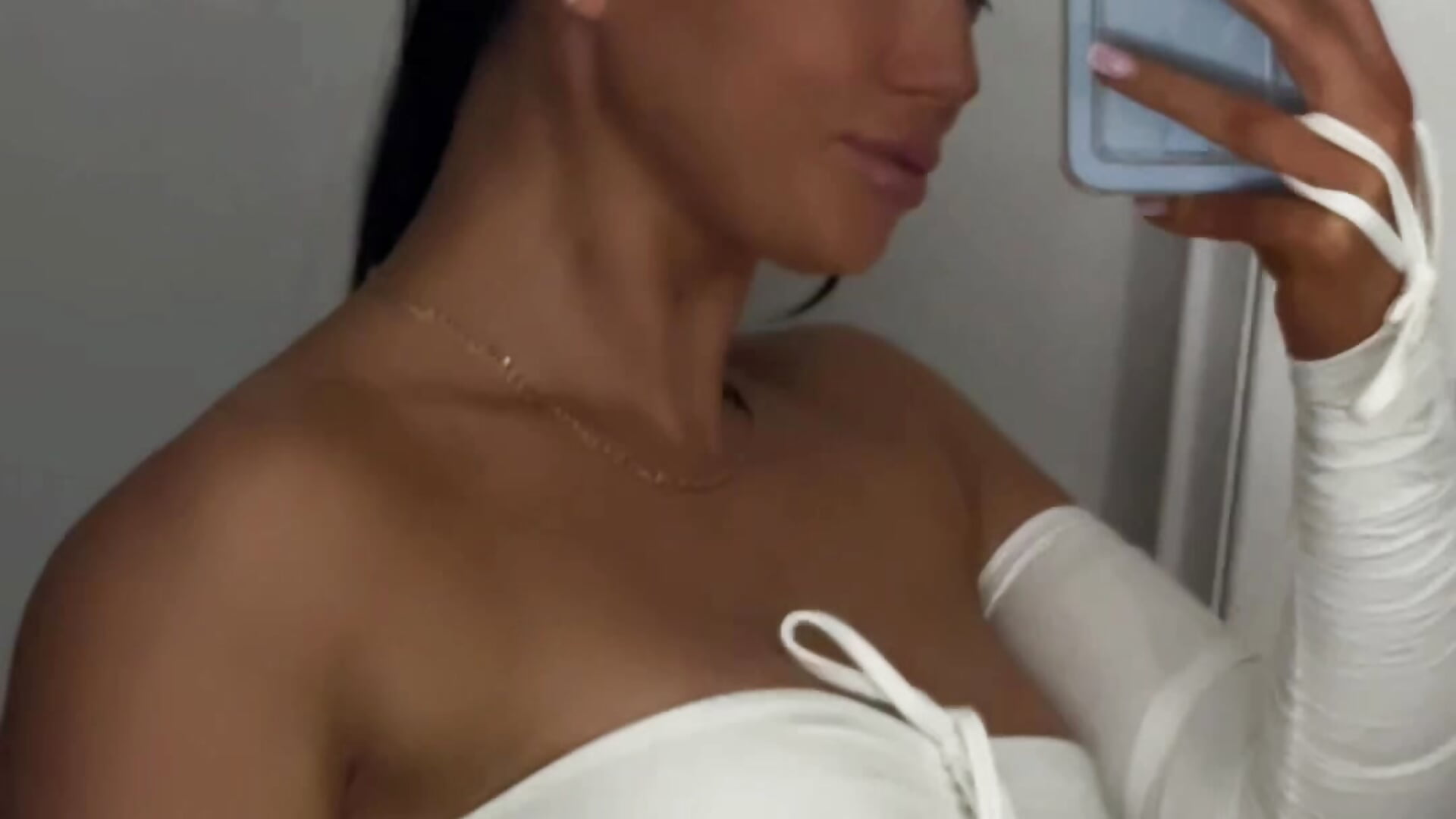 Miss you - video by BabyTati cam model