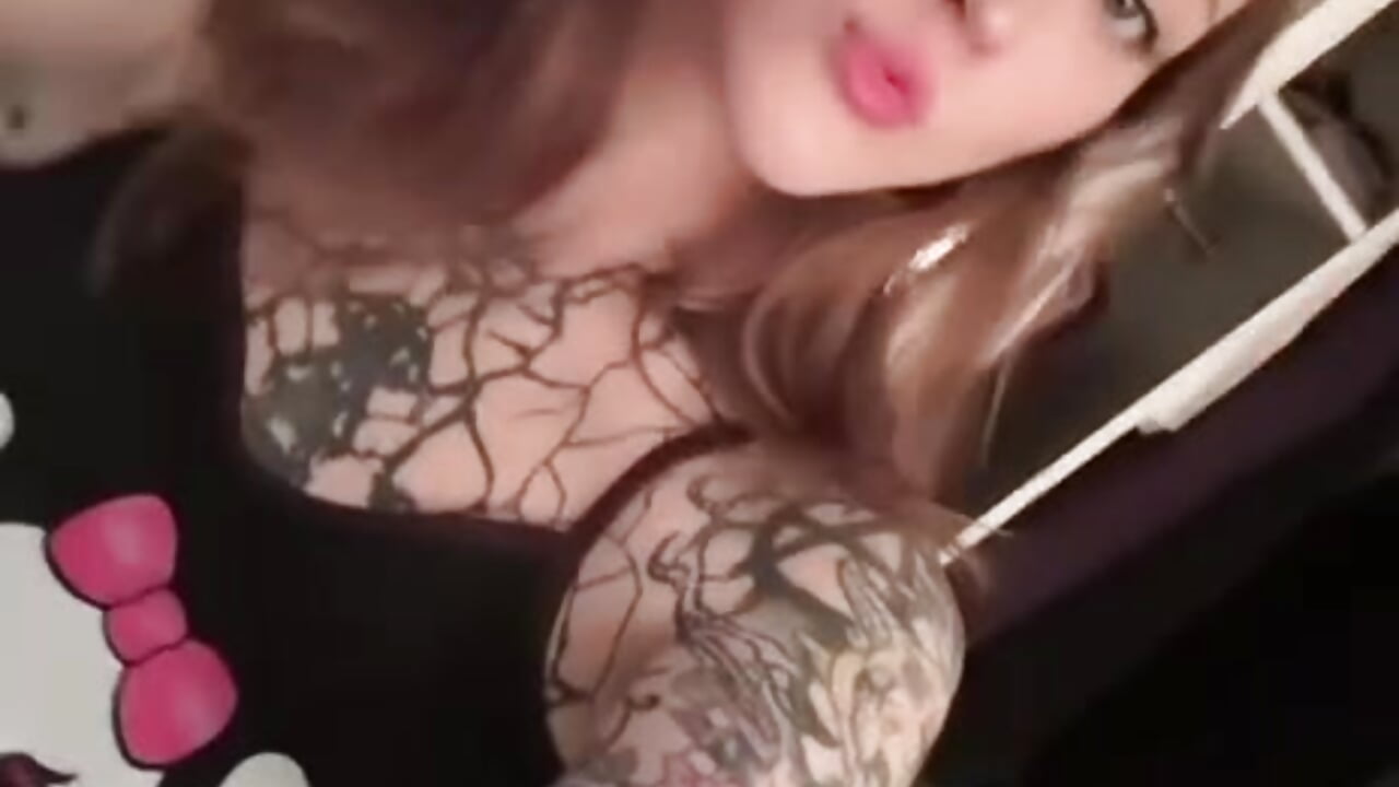 me yep - סרטון של ShadowBarbie, דוגמן/ית מצלמה