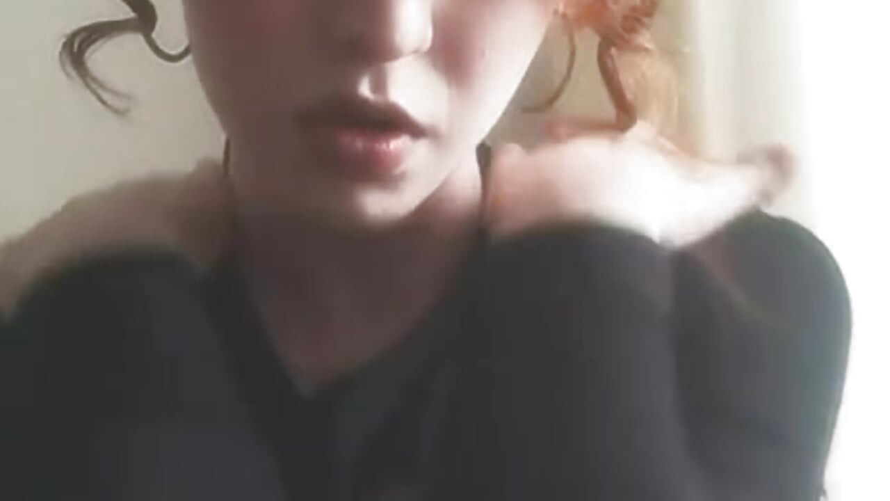 how do I like you?^^ - video by grrr_Rose cam model
