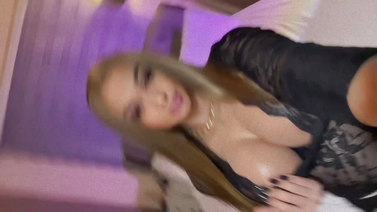 come and get me babe💋🤭 - video by SelenaWhitmore cam model