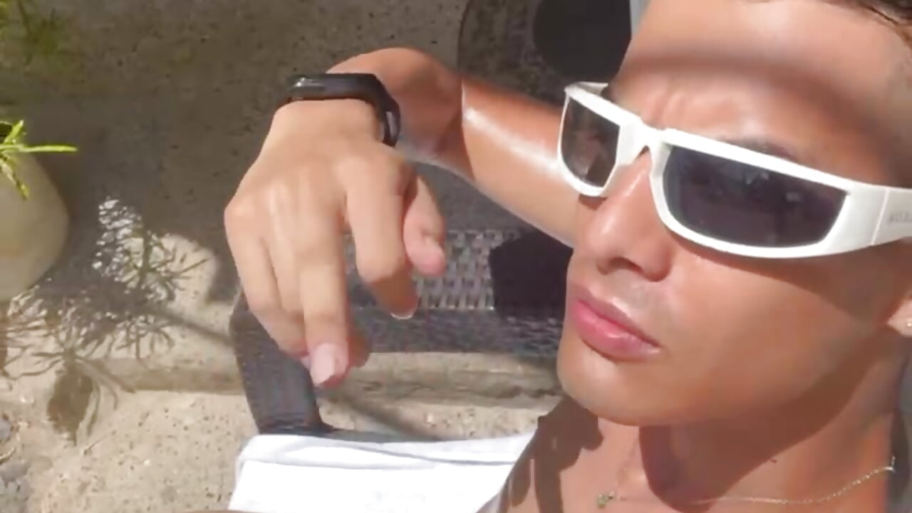 I love sunbathing🏖️ – video od webkamerové modelky Axel_Collin7