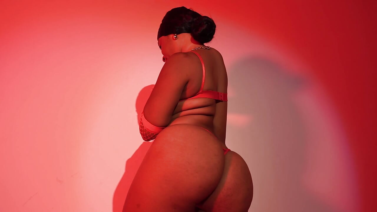 Naugthy Girl!! - video by AryRoyce cam model