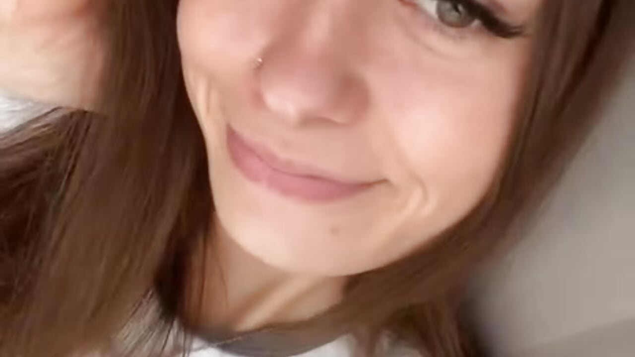 HIIIII - Video von Bunny_Nextdooor Cam-Model