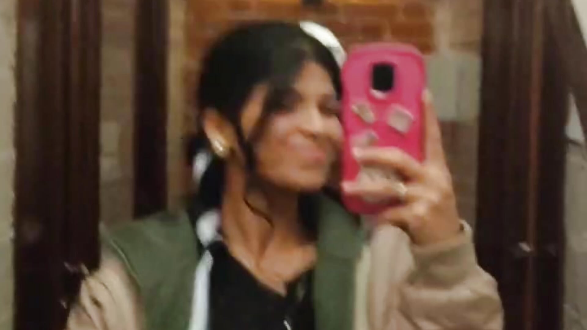 Cutie me :o – video od webkamerové modelky NgaMuszar