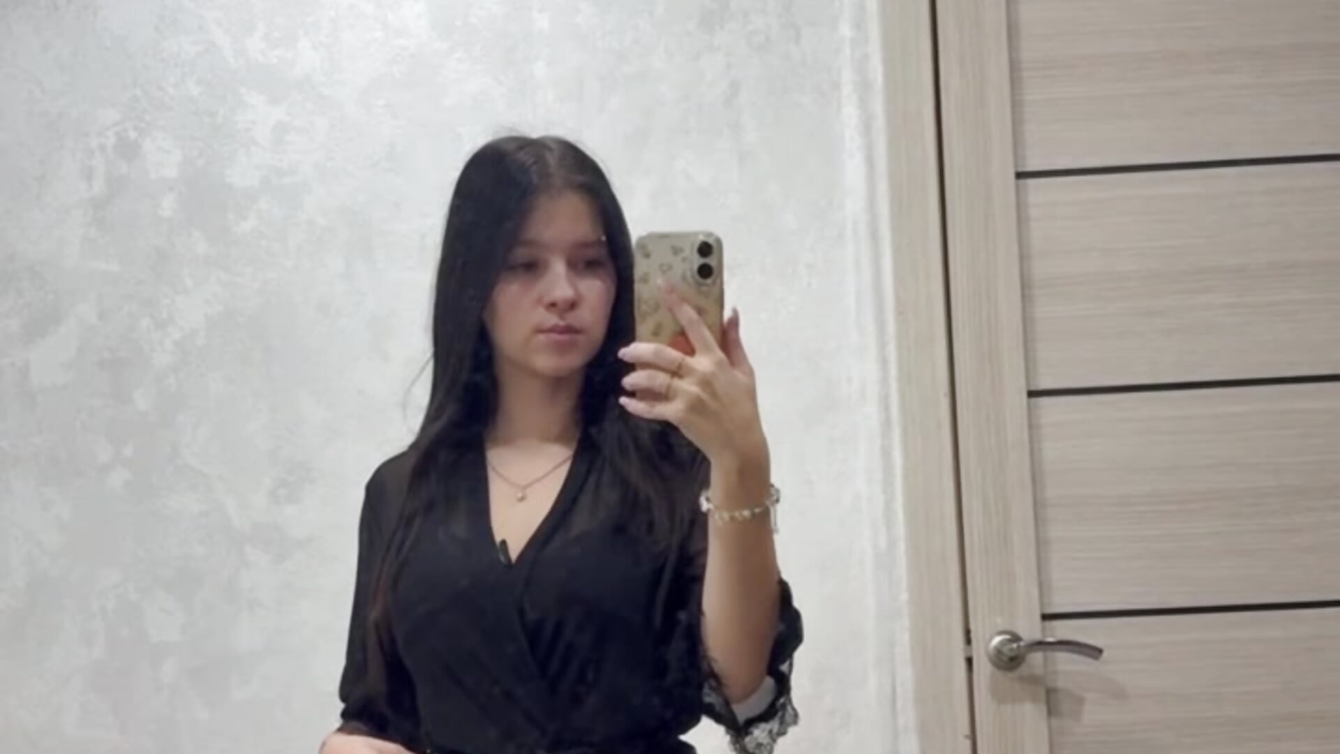Me <3 - vidéo du modèle de showcams VioKjika