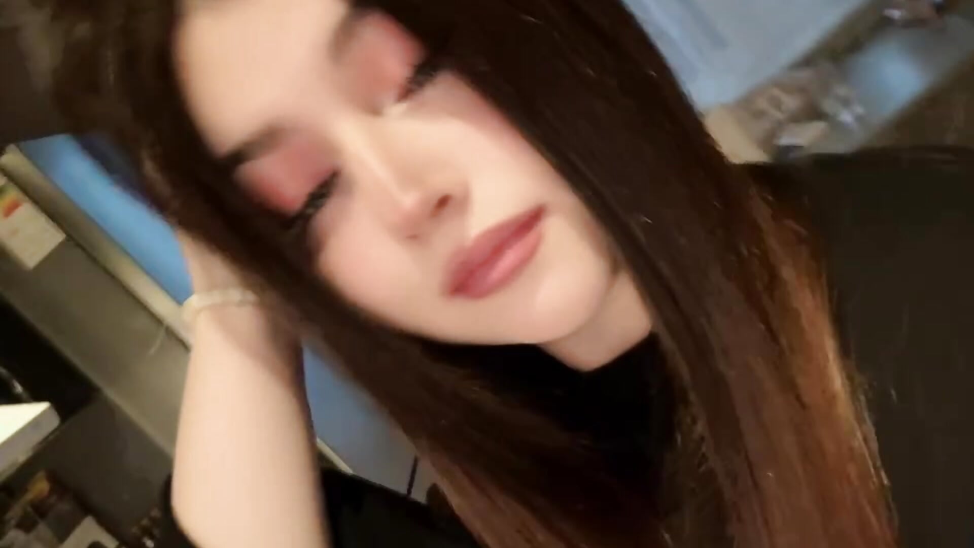 meee <3 - video by MiaKiss cam model