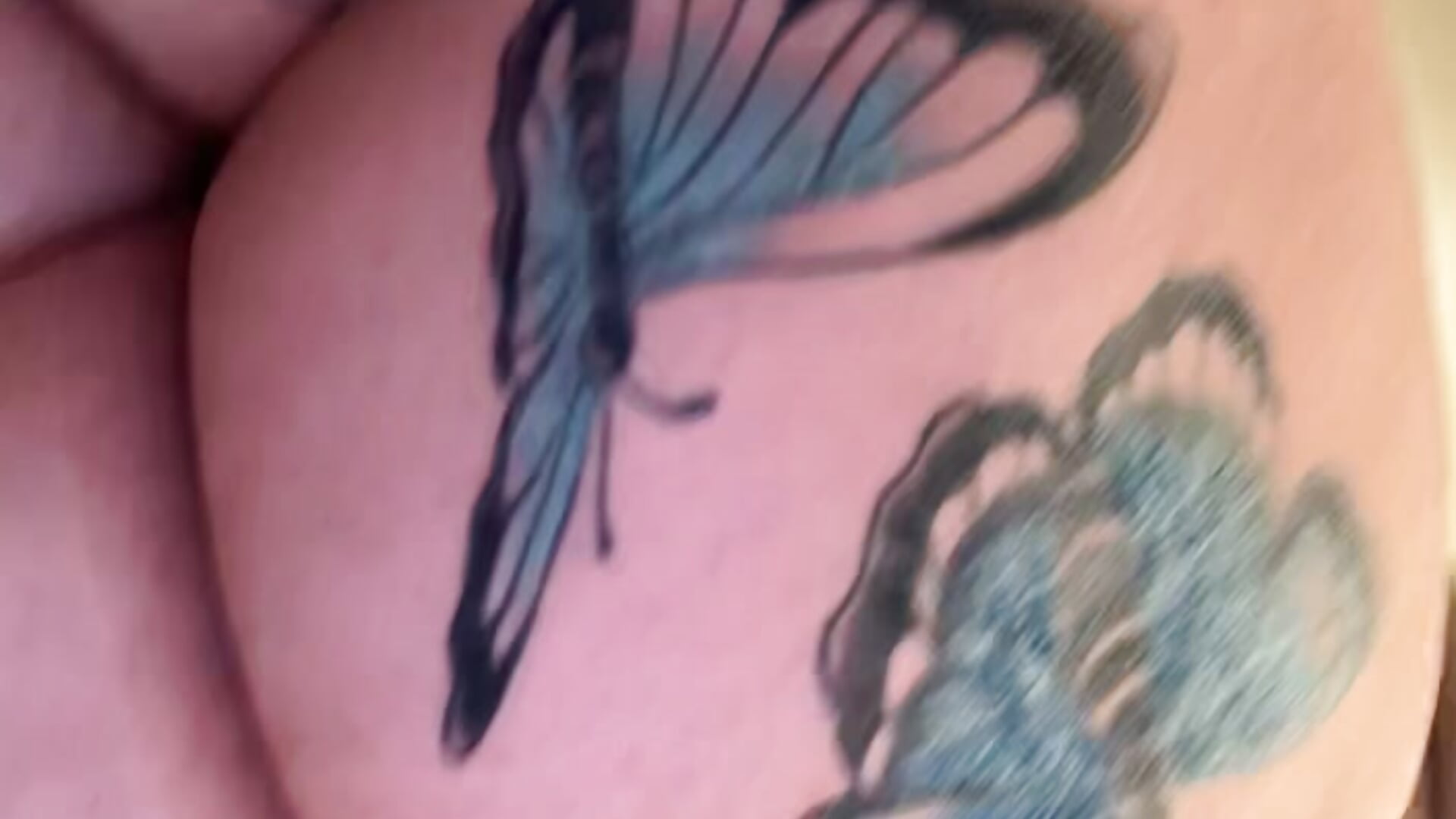 fat tatted ass - Video von _honeygirl__ Cam-Model