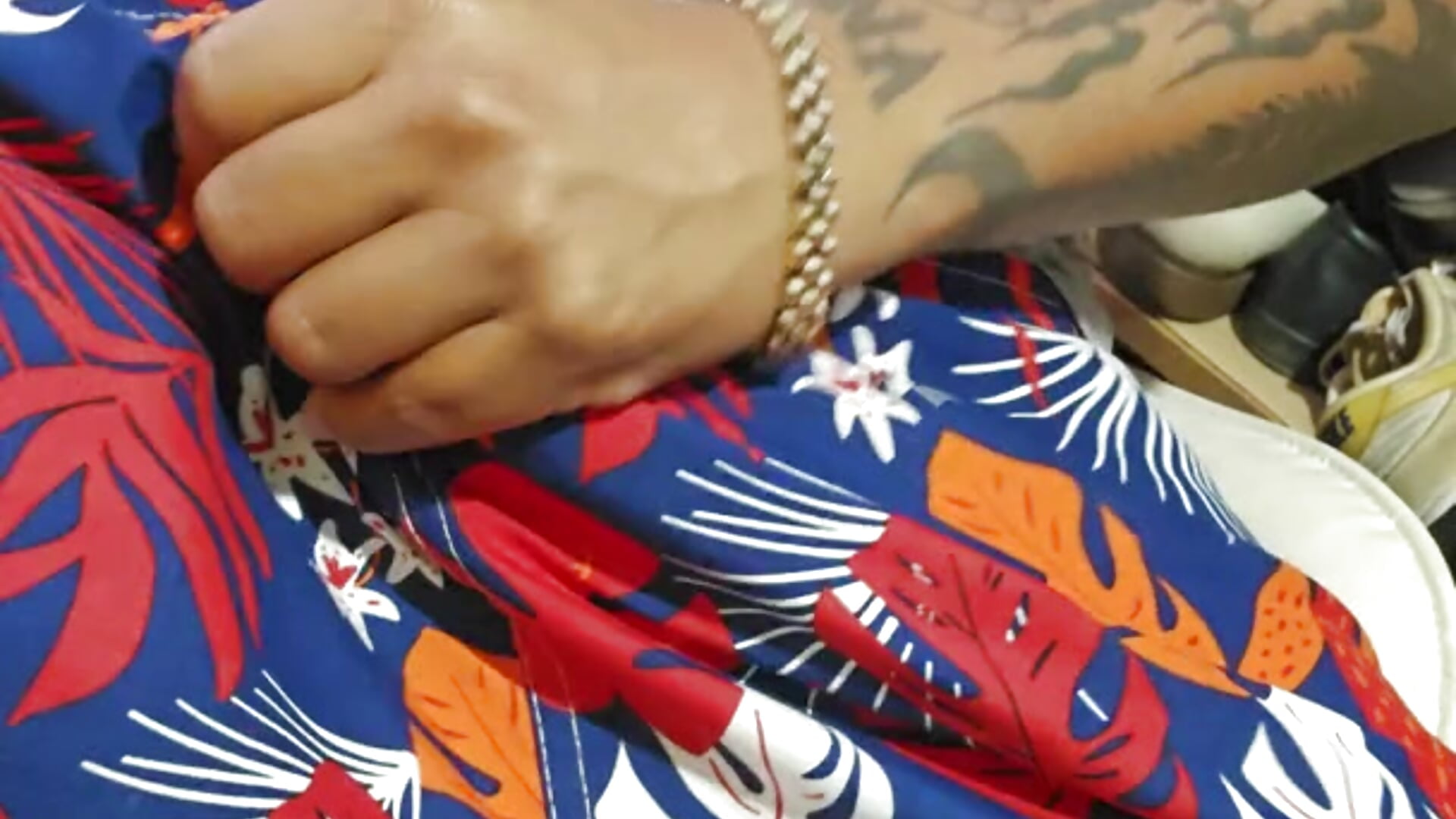 Tatoo - video by Tuingedeconfianza cam model