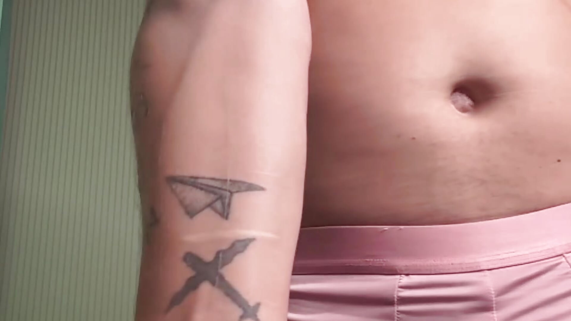All My Tattoo - video của người mẫu cam good_vibes_21