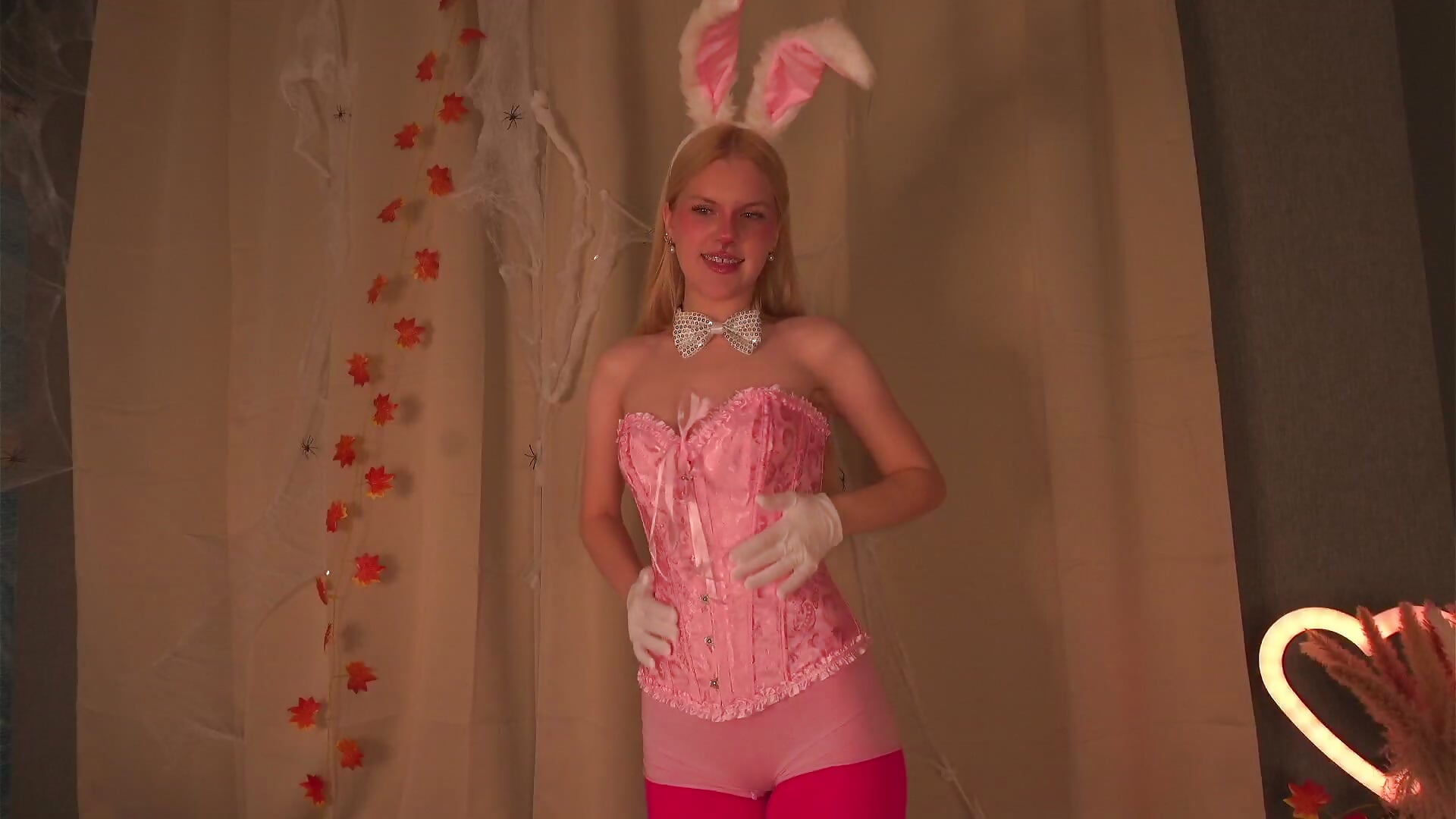 Your gentle bunnygirl ♥－カメラキャストのlola_murmureの動画