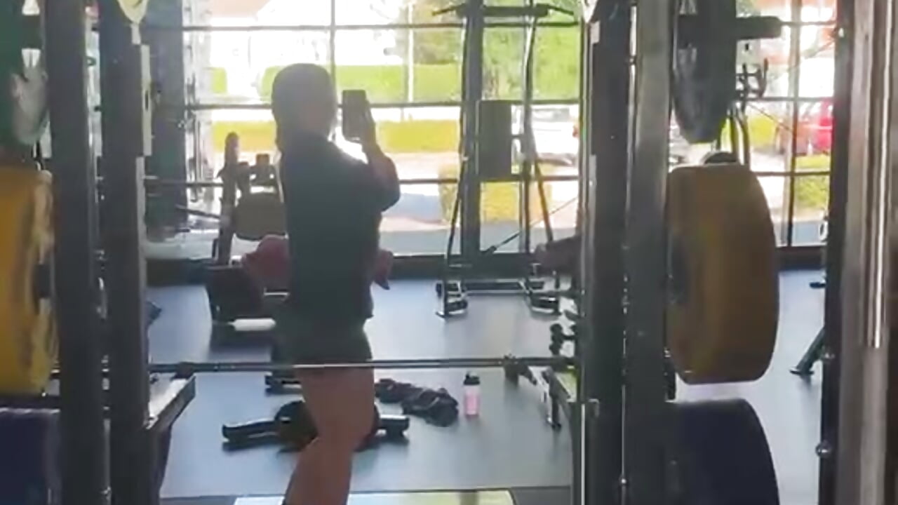 gym maus :3 - video van HannahMontana18 cam-model