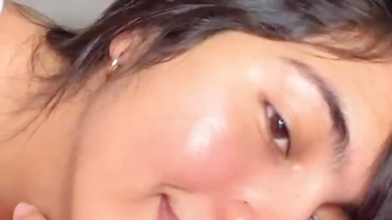 🍑🤍 — filmik alma21z, modela(-lki) na kamerkach