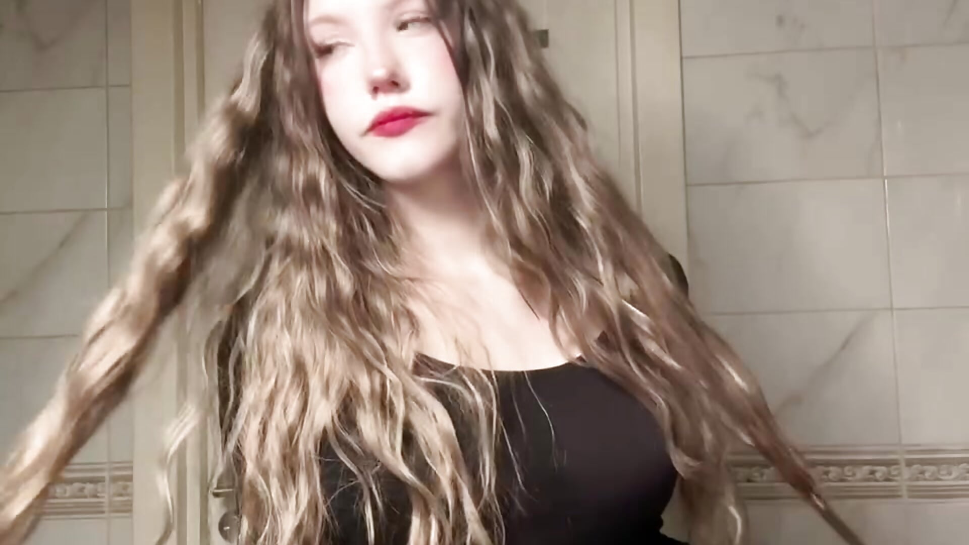 IMG_1987 - Aurelia_Thorn adlı kamera modelinin videosu