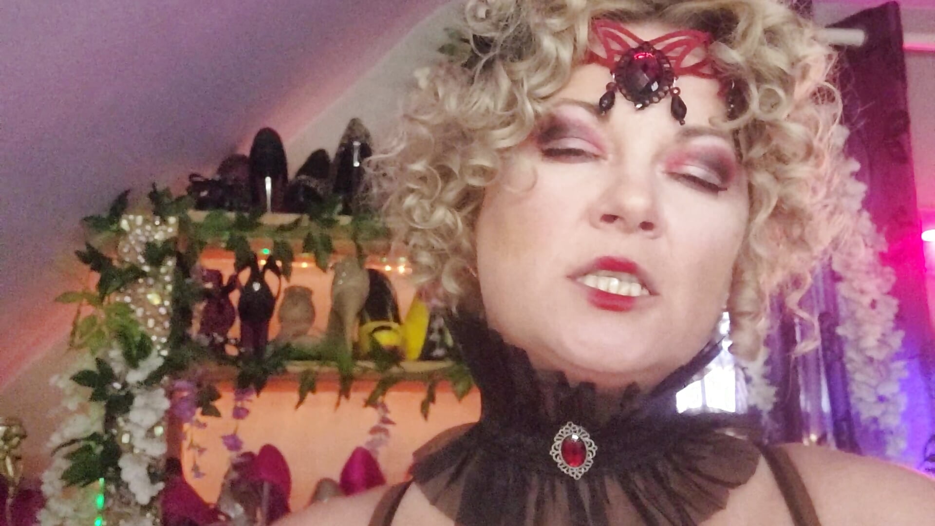 Halloween - video oleh model kamera Solesticia