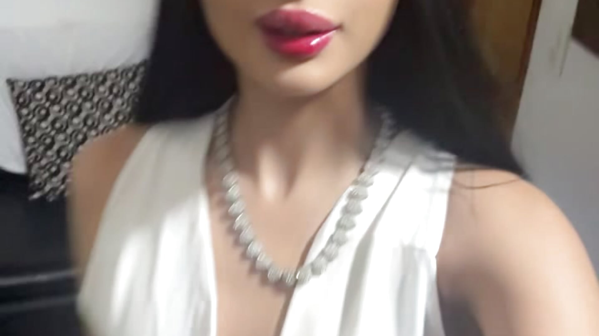 💕 Recién llegada… ven a conocerme 😏✨ Hoy quiero buena compañía, risas y muchas sorpresas