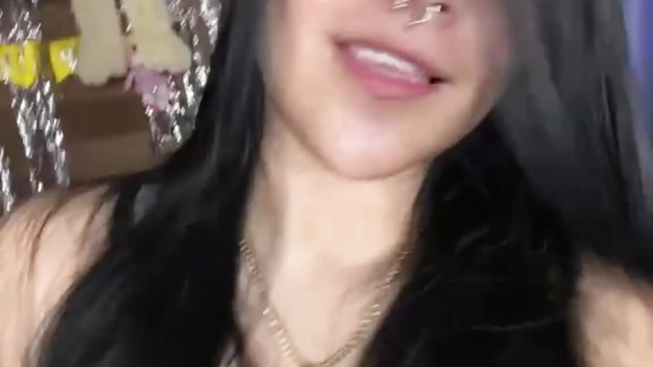 WhatsApp Video 2026-09-22 at 2,47,04 PM - video van Andry_gil cam-model
