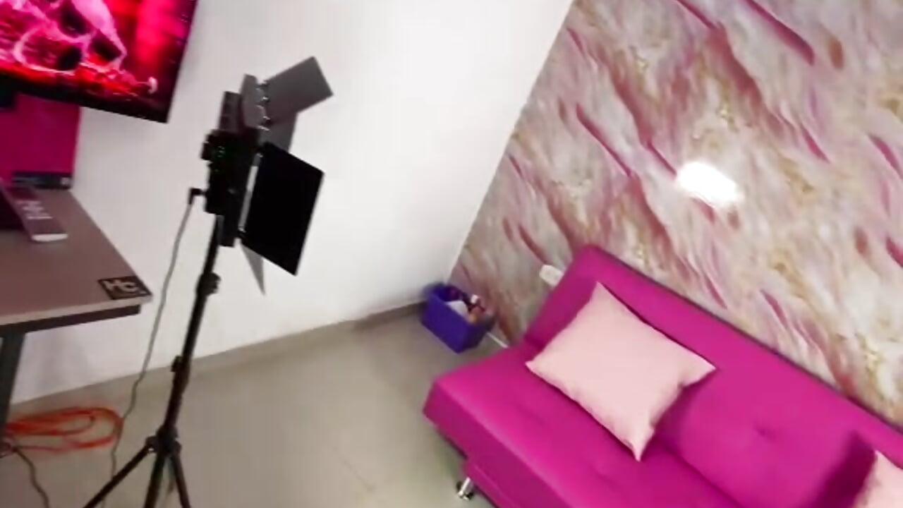 Studio – video af Strawberry_siin