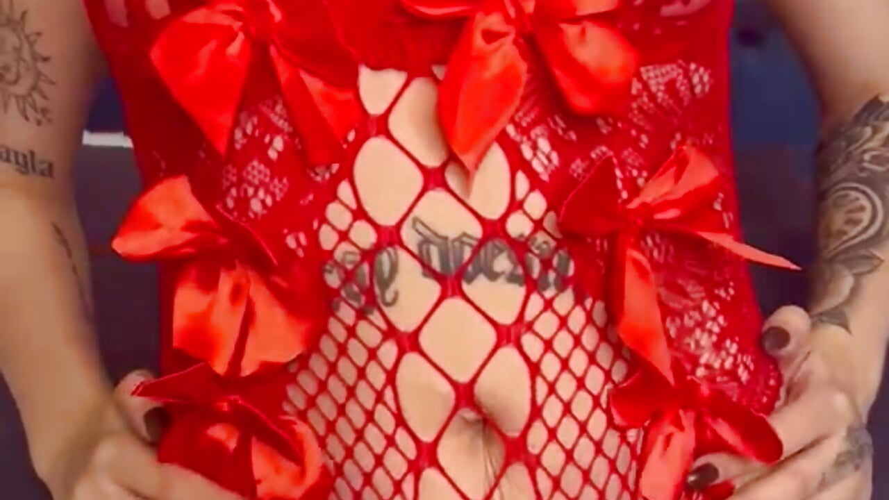 🔥 My tattoos and I are both here to get your attention. - vídeo de BunnyRosee modelo de câmara