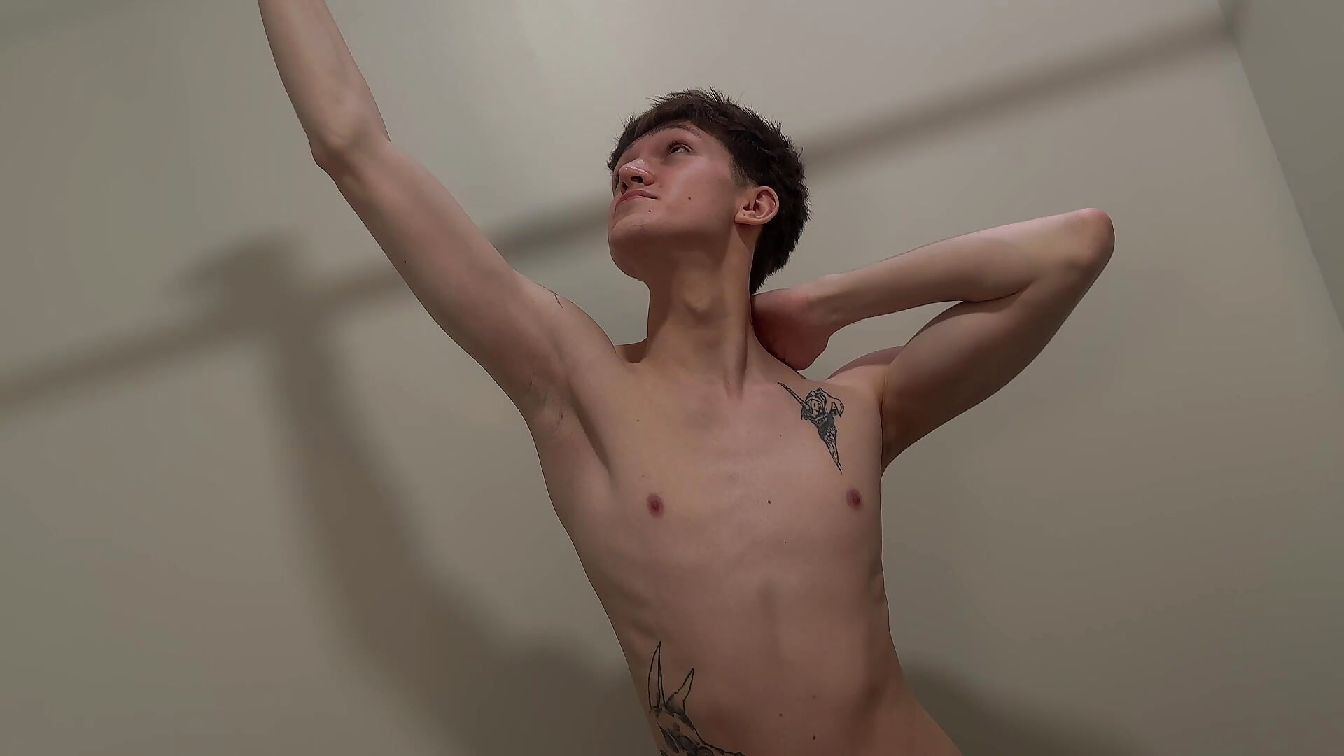 SAY HI! - clip cu LiamVibe model videochat