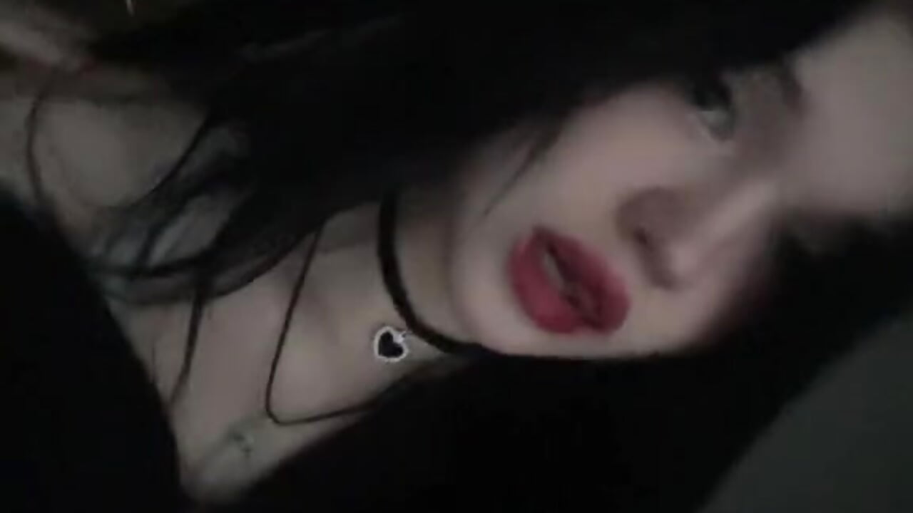 Sweet but Dangerous - video van BunBunMisty cam-model