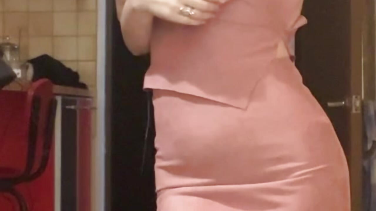 wooooow8 i made this dress👗 - video by wooooooooooooooow cam model