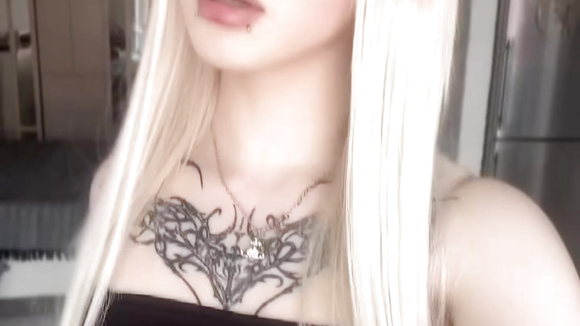 morning check lol - clip cu blondie_ink model videochat