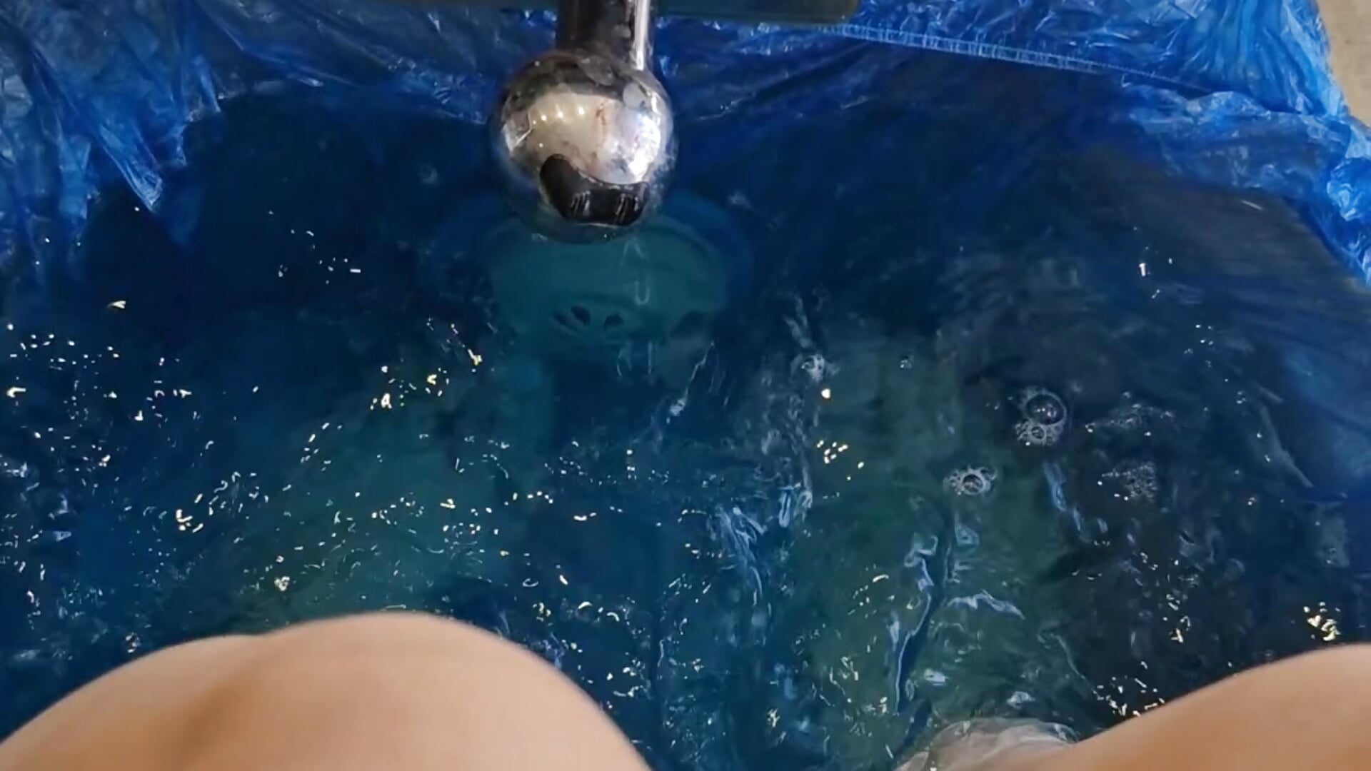 Pre pedicure soak 💦 – video af IzzysLittleSecret