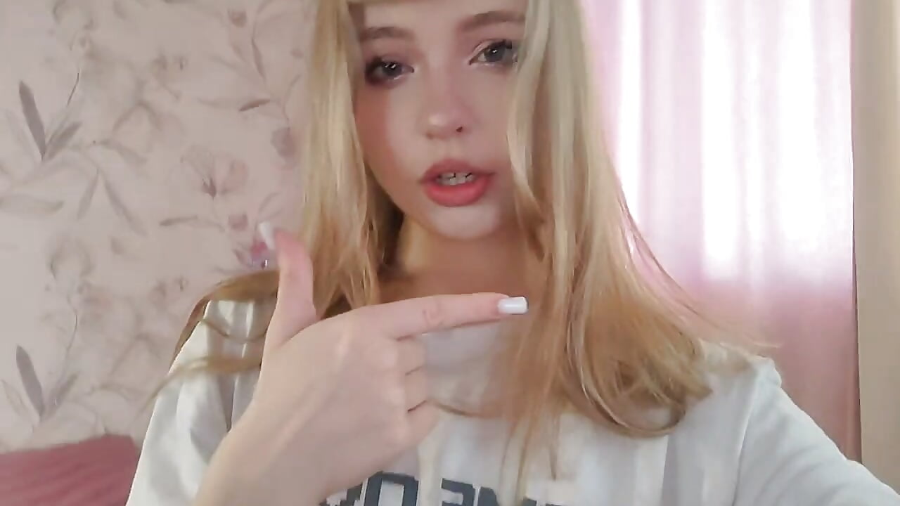 🌸 – video od webkamerové modelky MilaLunelle