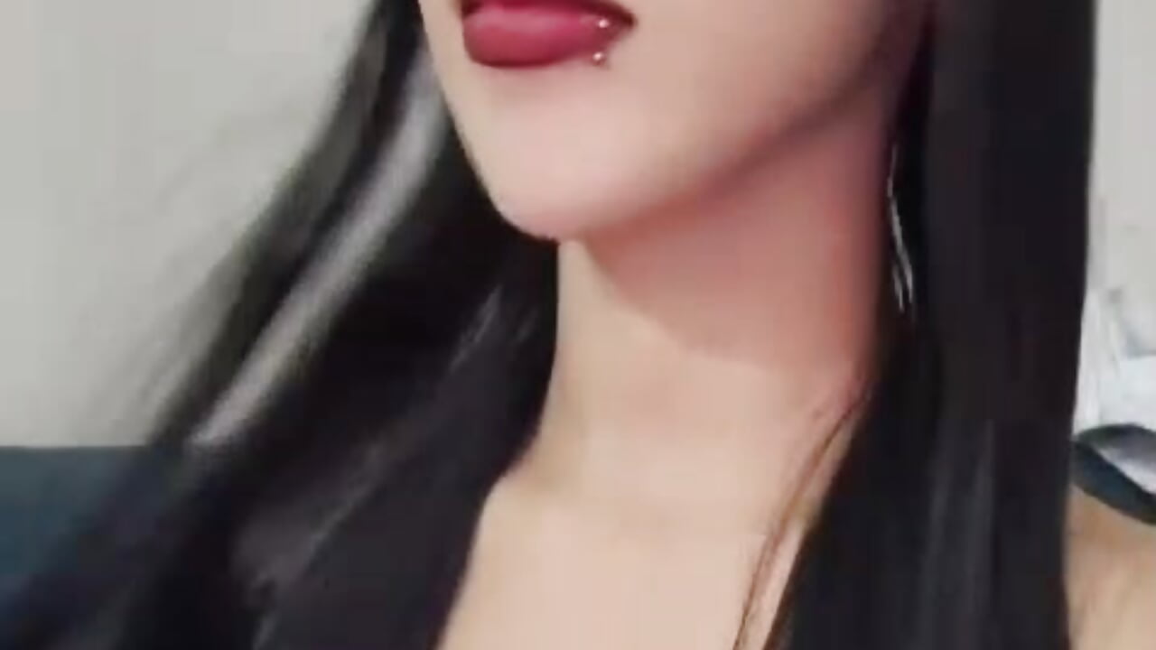 piercing - video van merlyha cam-model
