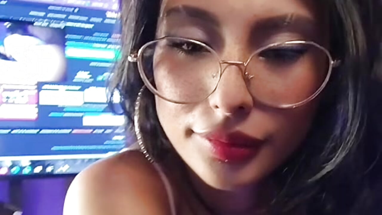 My nudes are yours darling, come claim what's yours - video by Saela_rossae cam model