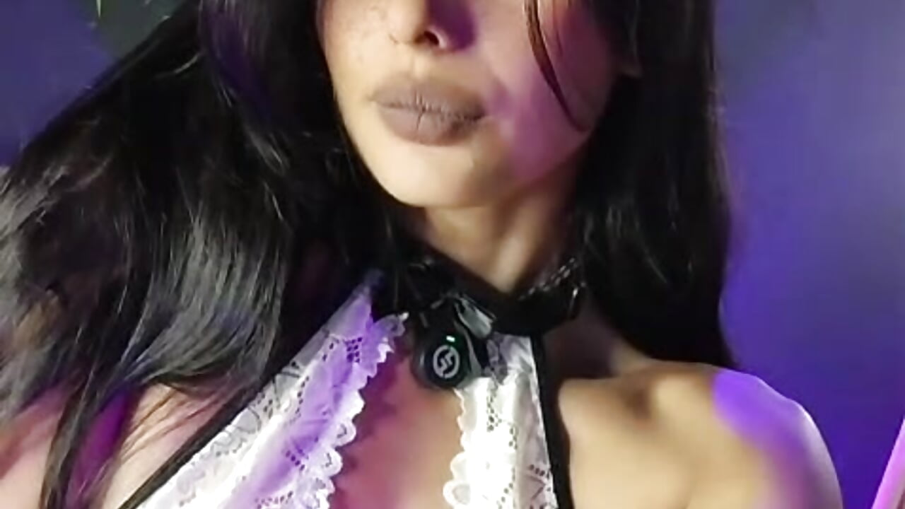 To serve you, my lord - vidéo du modèle de showcams Saela_rossae