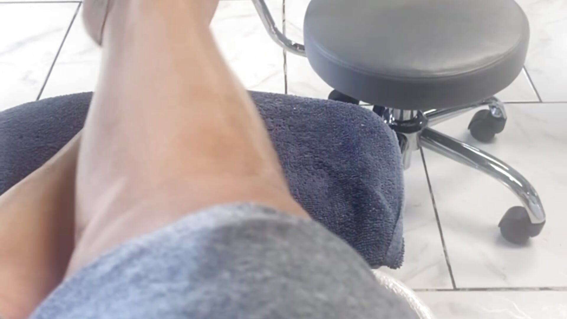Oiled fresh pedicure - video by binxbaby