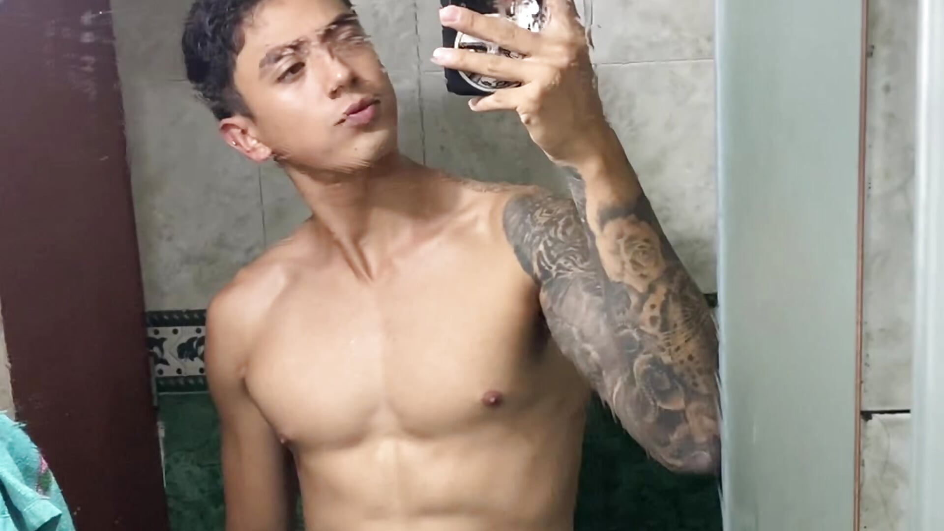 Mojadomuy:3 - Vídeo de Caramelo_Bryan, modelo de vídeos