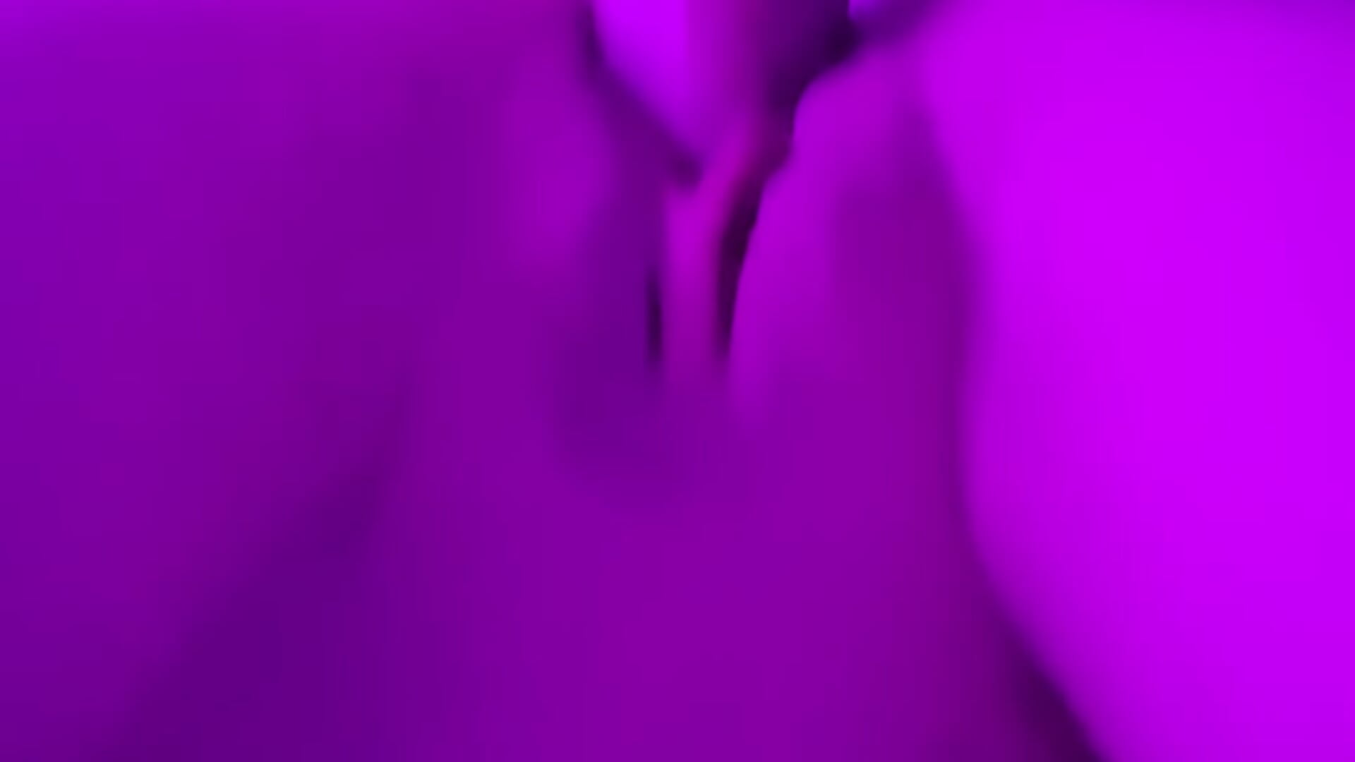 Big dildo in my pussy and my ass 😱 - LunaRed30-এর ভিডিও
