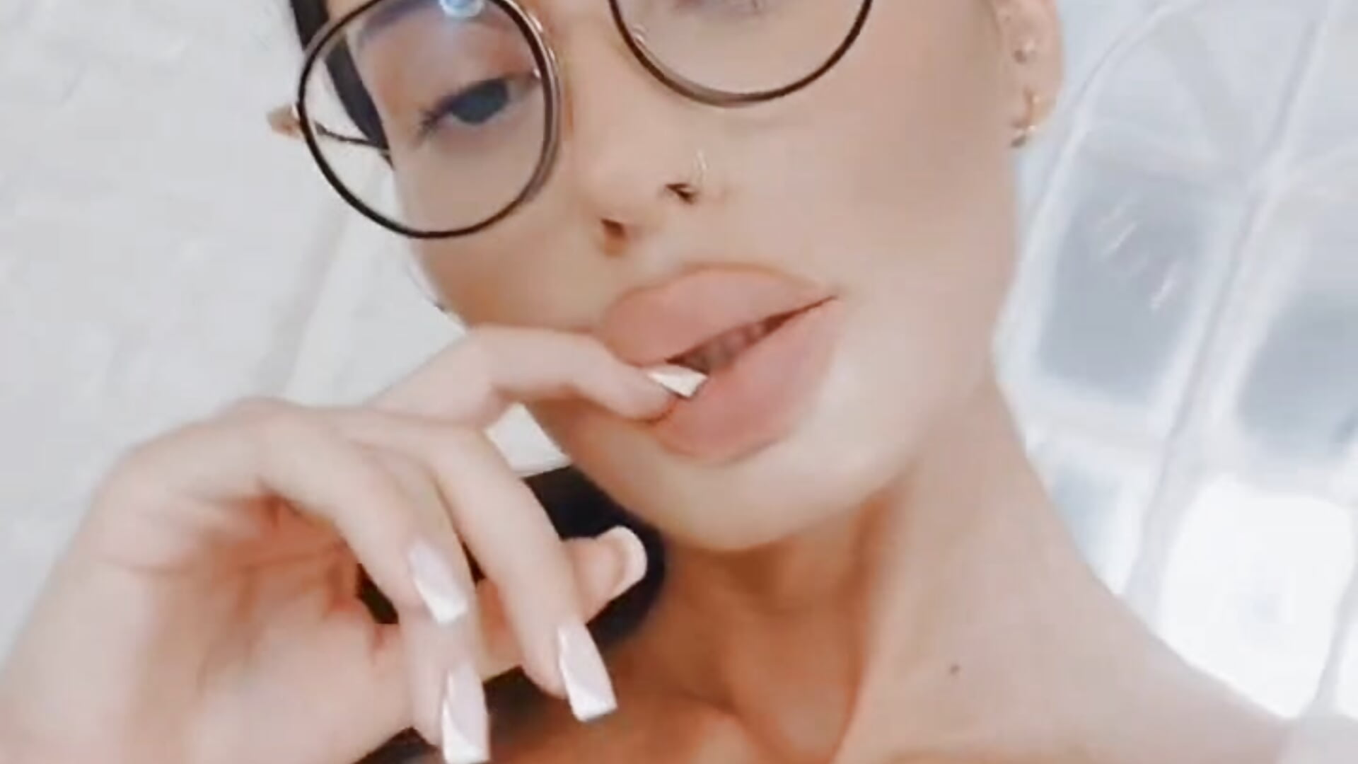 Flirty me🌟 - فيديو من DariaAmaris موديل الكام