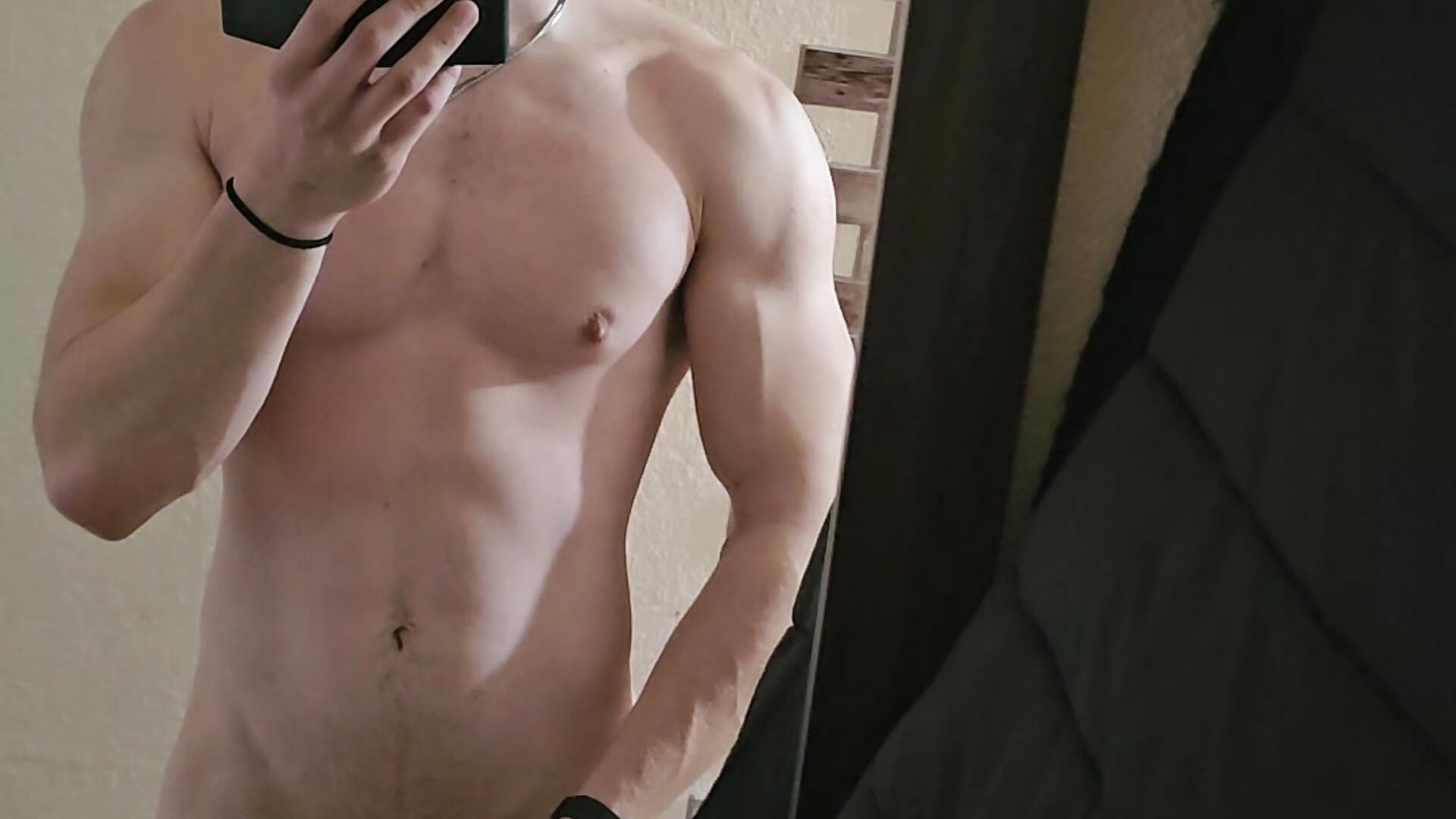 Realreaxtions adlı kamer modelinin viral videoları:  245
